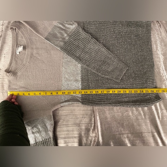 Venus Sweater Grey and Silver Metallic Size M - Picture 9 of 11